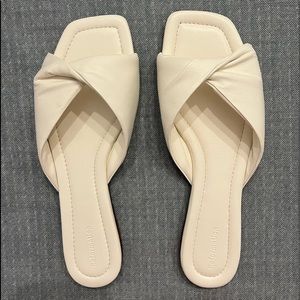 Reformation Mikki Twist Flat Sandals